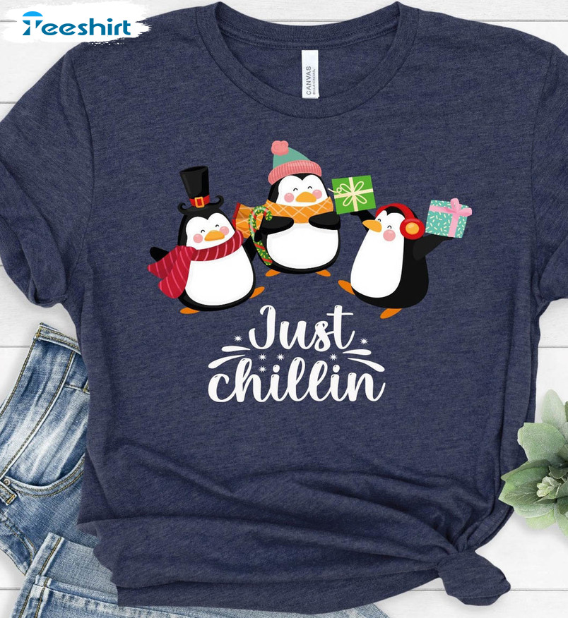 Just Chillin' Penguin Sweatshirt, Christmas Funny Unisex T-shirt Crewneck