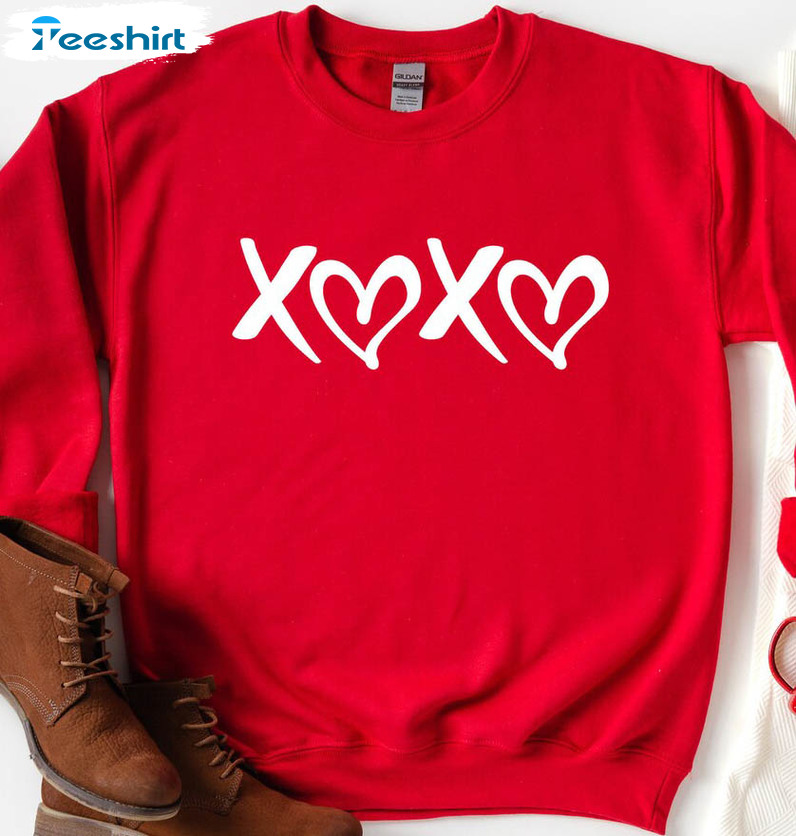 Xoxo Valentines Day Sweatshirt, Vintage Love Heart Crewneck Short Sleeve