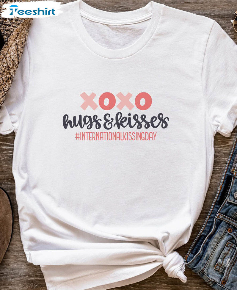 Xoxo Hugs Kisses Shirt, Happy Valentines Day Long Sleeve Unisex T-shirt