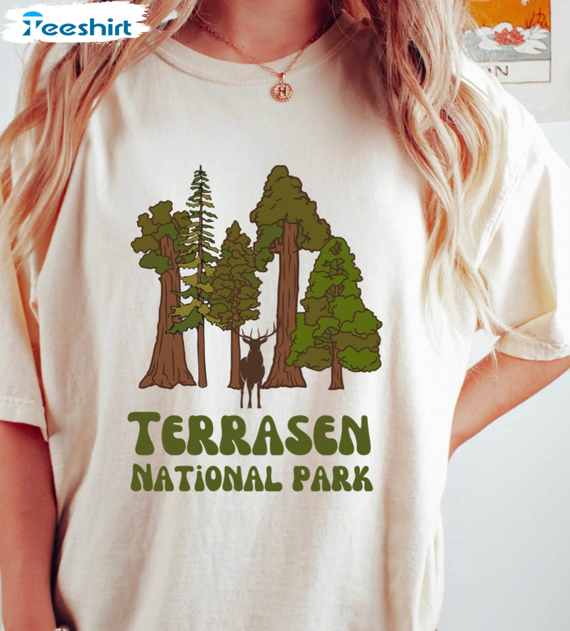 Throne Of Glass Terrasen National Park Trendy Sweatshirt, Short Sleeve