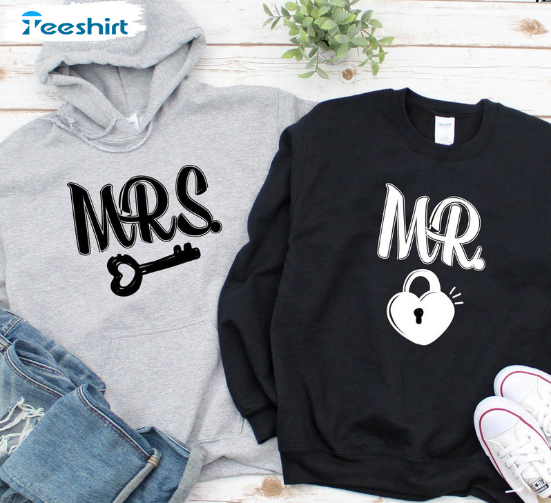 Lock And Key Mr Mrs Shirt, Couple Cute Crewneck Unisex T-shirt