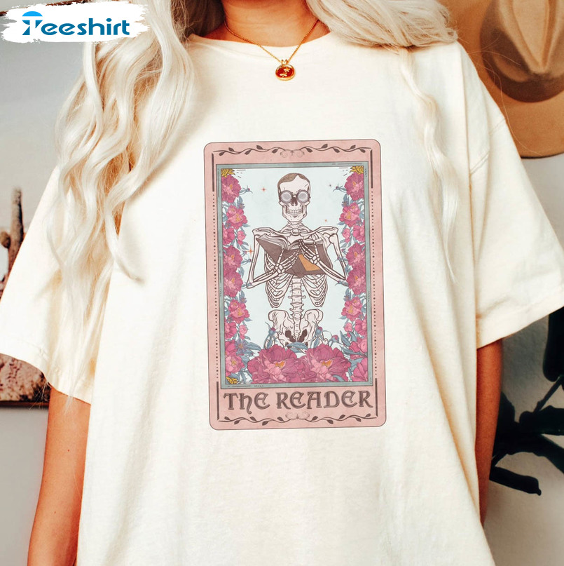 The Reader Tarot Card Skeleton Shirt, Book Lover Crewneck Unisex Hoodie