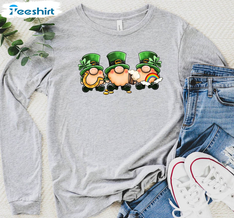 St Patricks Day Gnome Funny Shirt, Shamrock Gnome Unisex T-shirt Short Sleeve