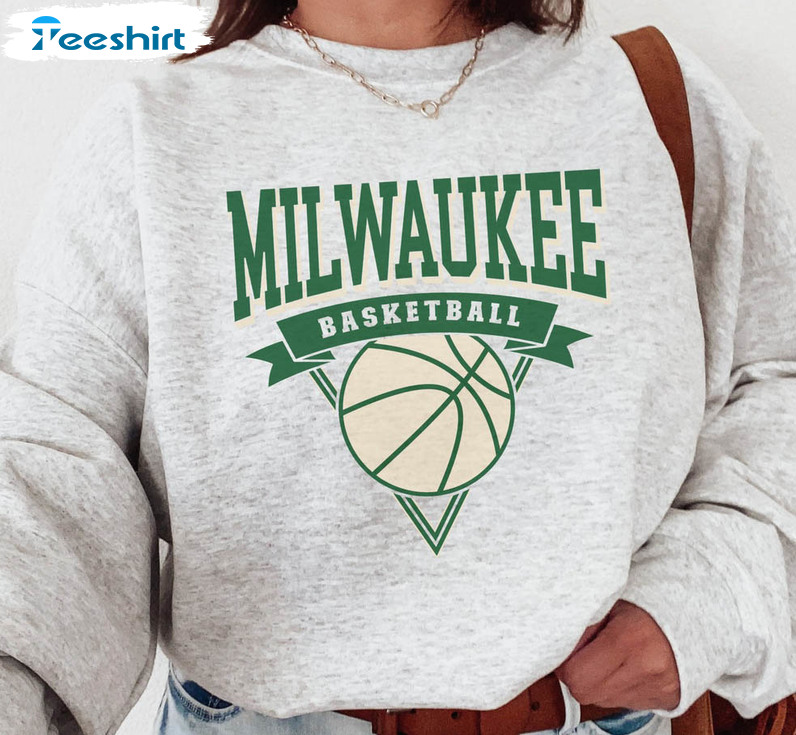 Milwaukee Basketball Shirt, Vintage Nba Basketball Long Sleeve Unisex Hoodie